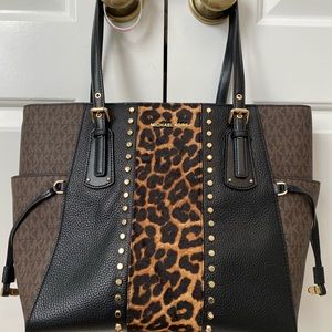 Michael Kors black and leopard print tote bag
